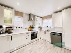 Photo 19- click for photo gallery